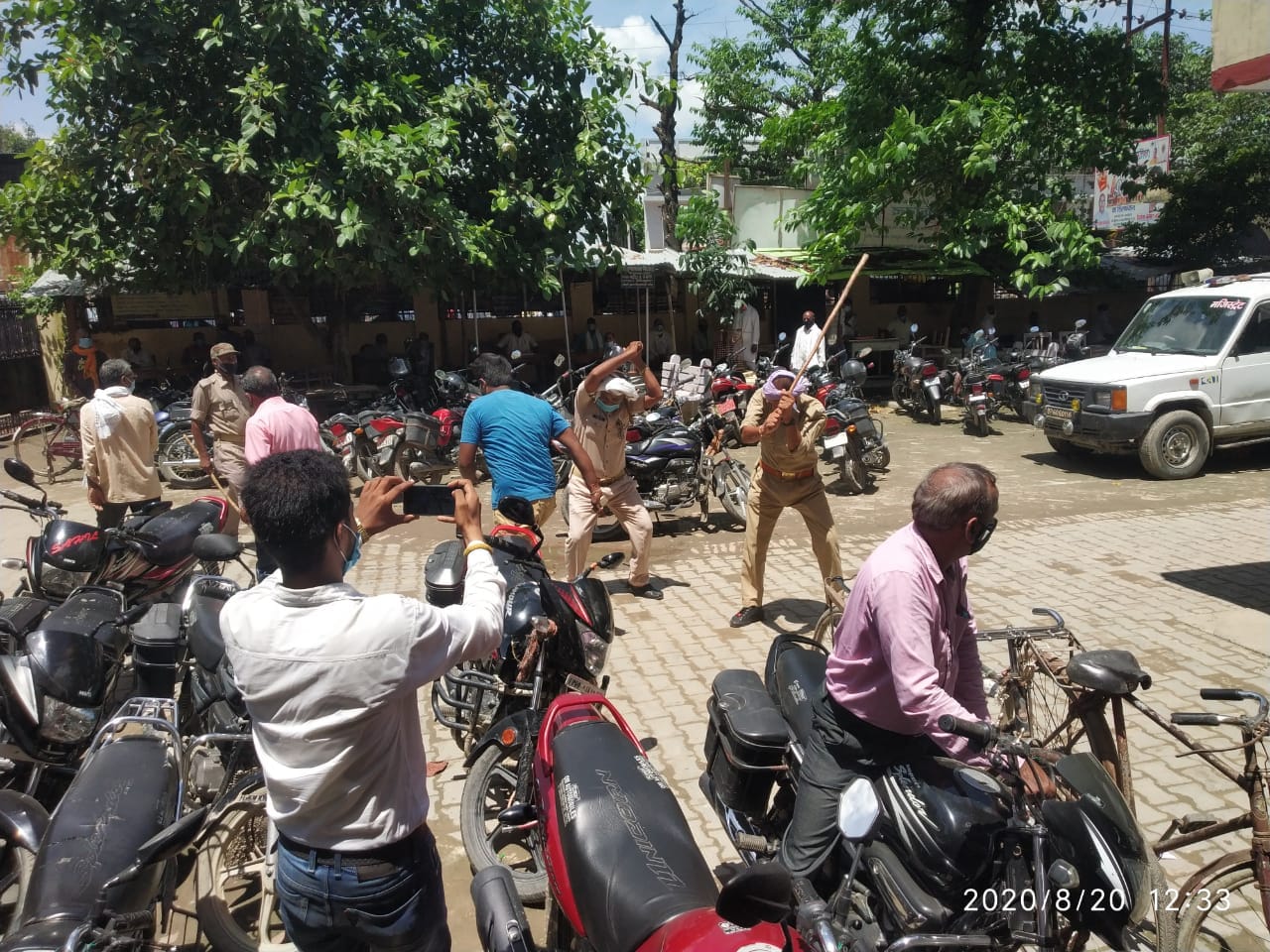 Ballia SDM suspended by CM Yogi after taking cognizance