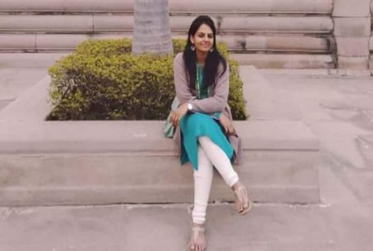 Dr. Yogita Gautam Murder Case Hair Found In Hands Of Vivek Tiwari Mobile Search