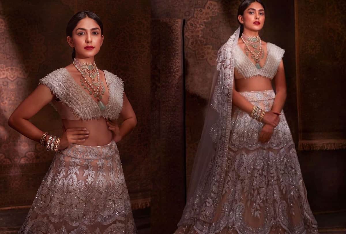 kareena kapoor look for manish malhotra copied by tv actress mrunal thakur