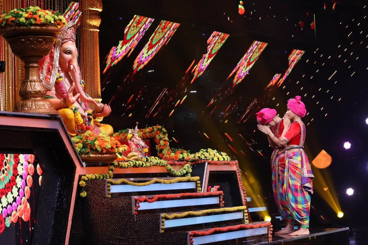 Exclusive Pictures Of Ganapati arrival on the set of Indias Best Dancer