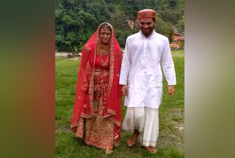 American Boy and Spanish Girl Doing Marriage with pahadi tradition in Uttarakhand Rudraprayag