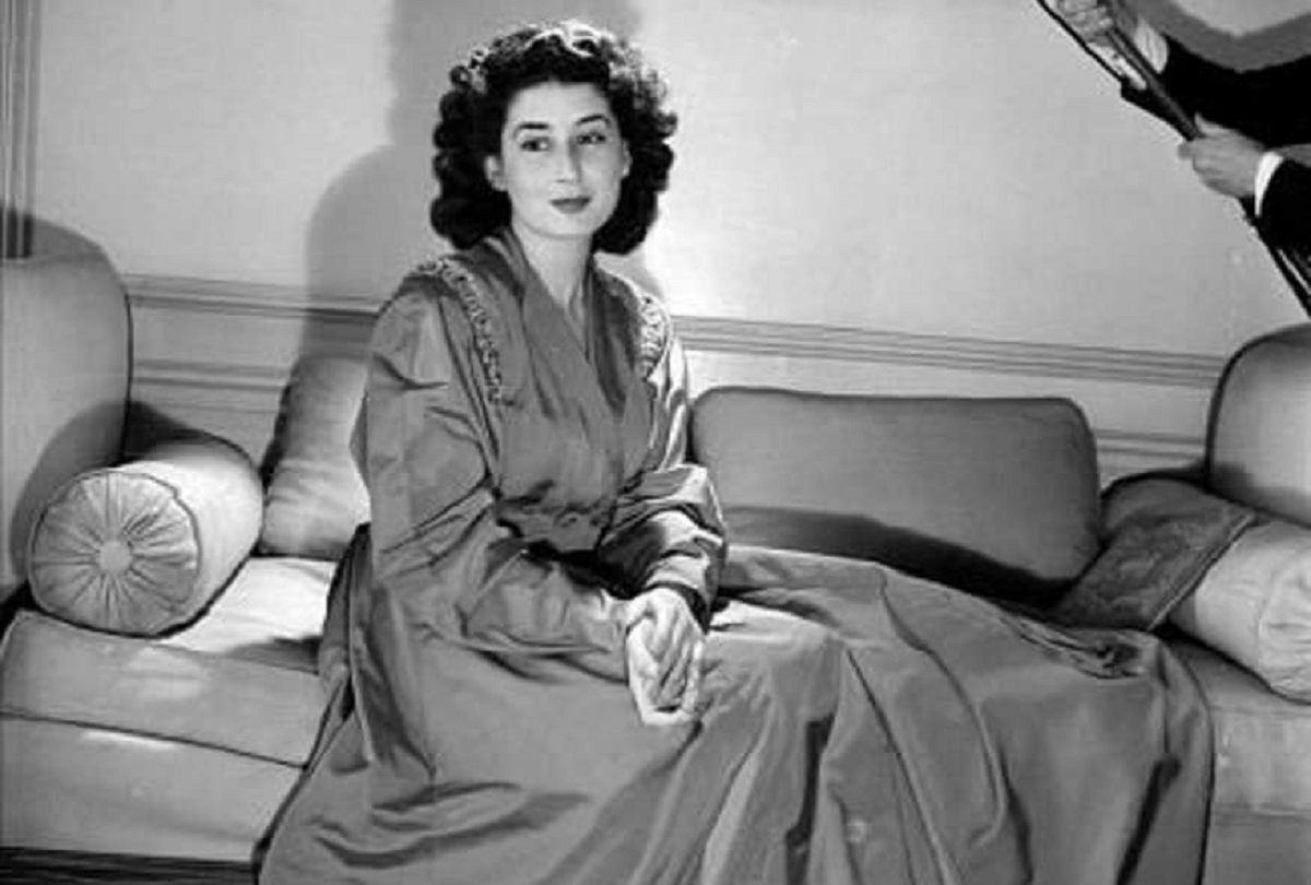 Niloufer gorgeous princess of Hyderabad who among 10 beautiful women of world offers of films from hollywood
