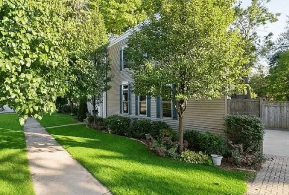 america pie house thinnest house with two and a half bathrooms will be surprised to know price