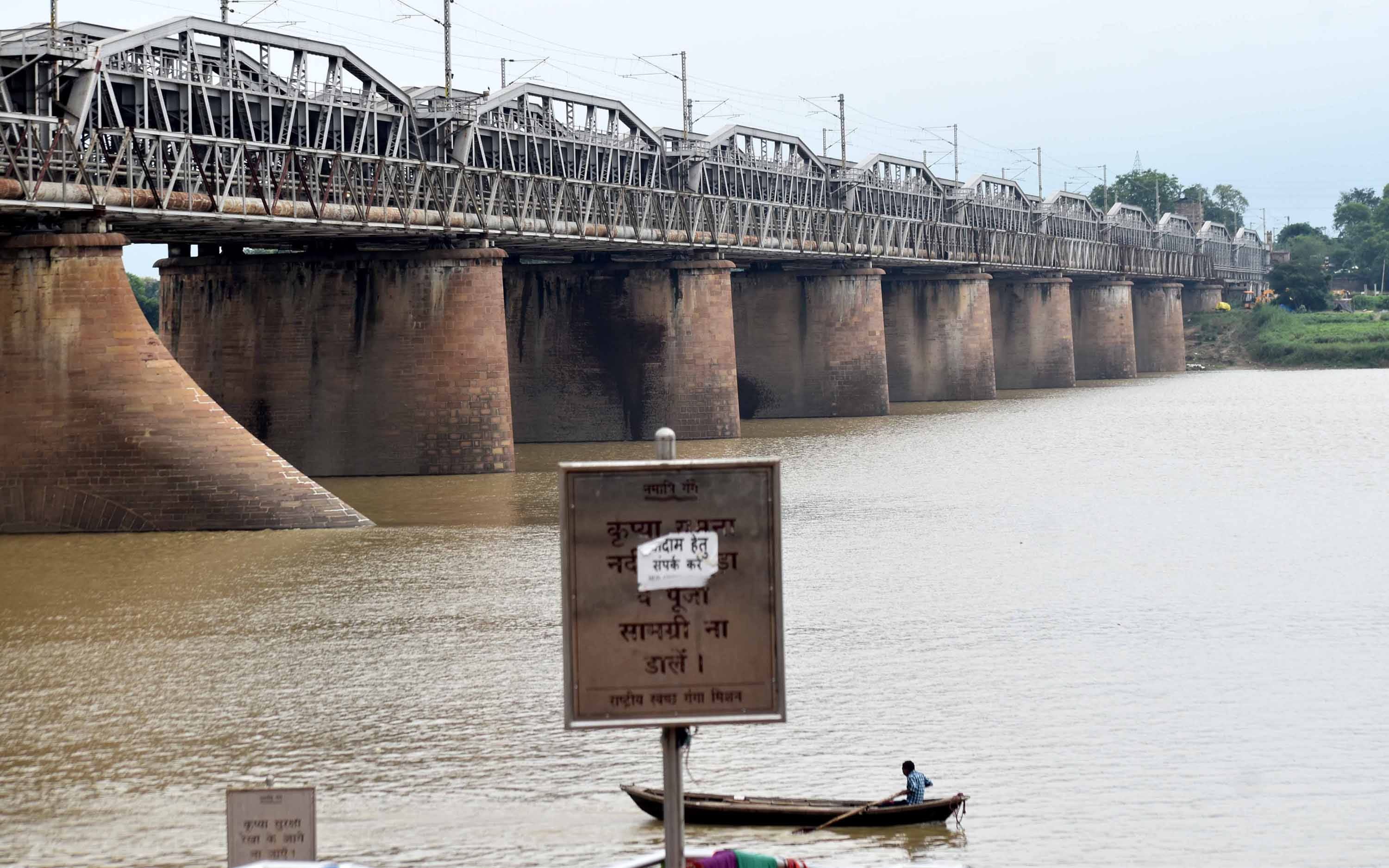 Prayagraj News: Ganga-Yamuna again on boom