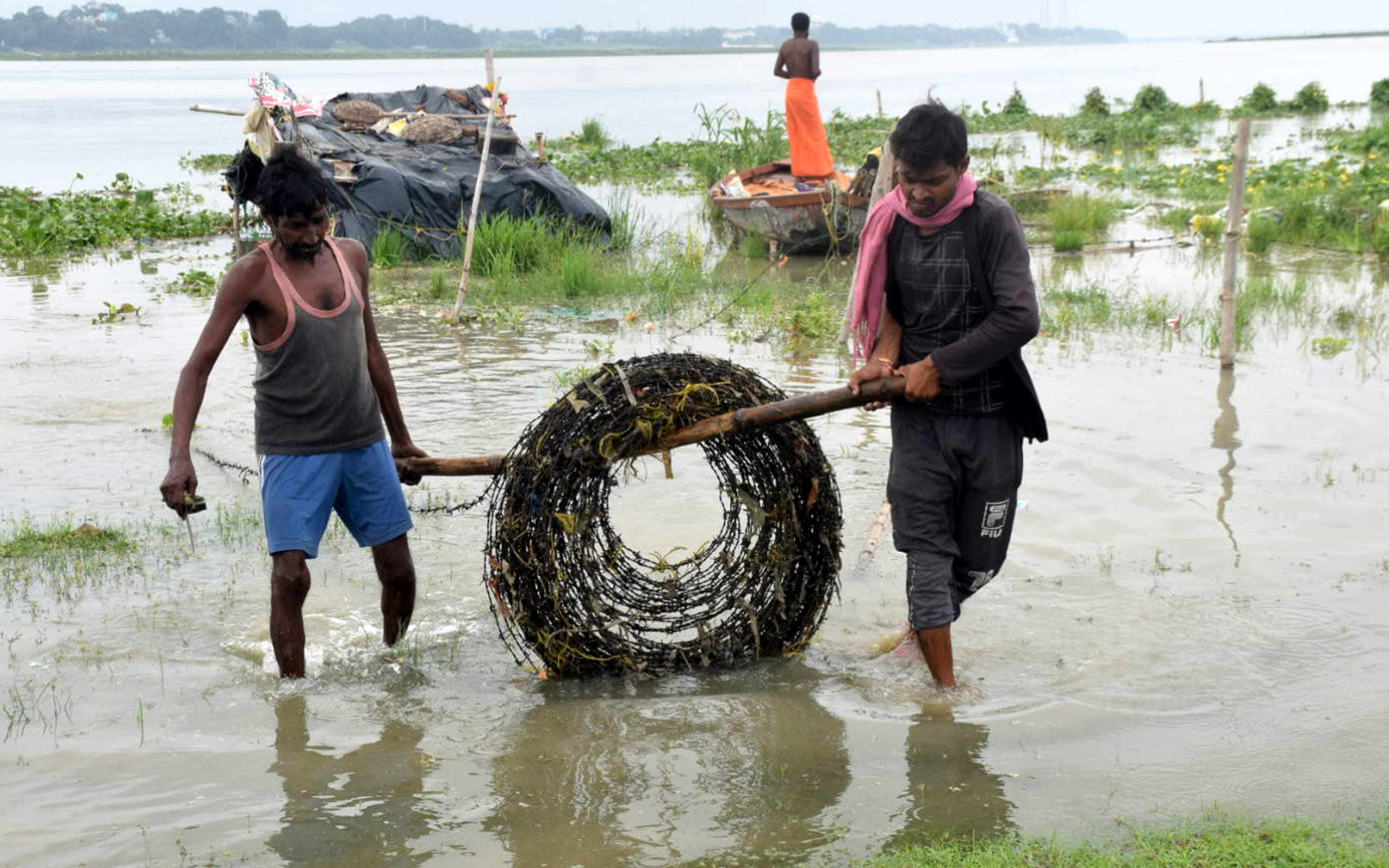 Prayagraj News: Ganga-Yamuna again on boom