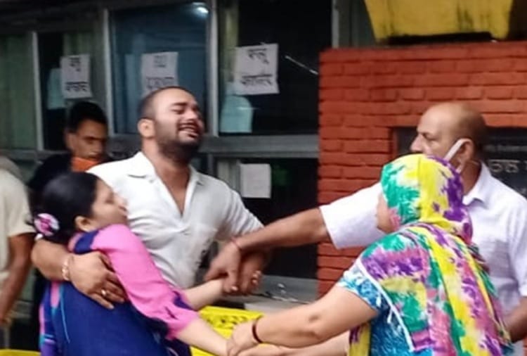 Attacked on family with Baseball bat and hammer, one killed, four serious