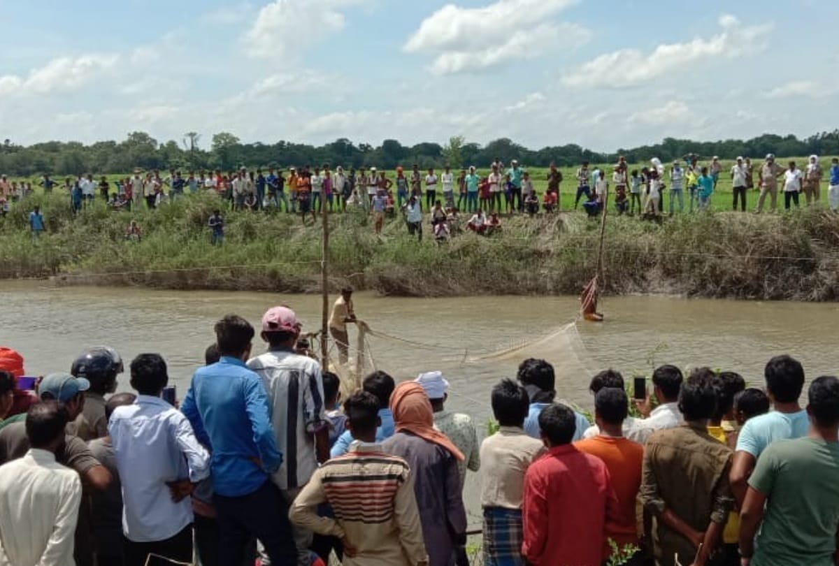 crocodile caught in trap at Kuano River Siddharthnagar