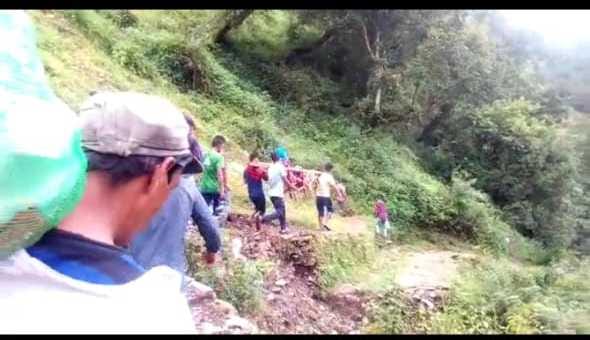 Pushing maternity home in eight km dolly