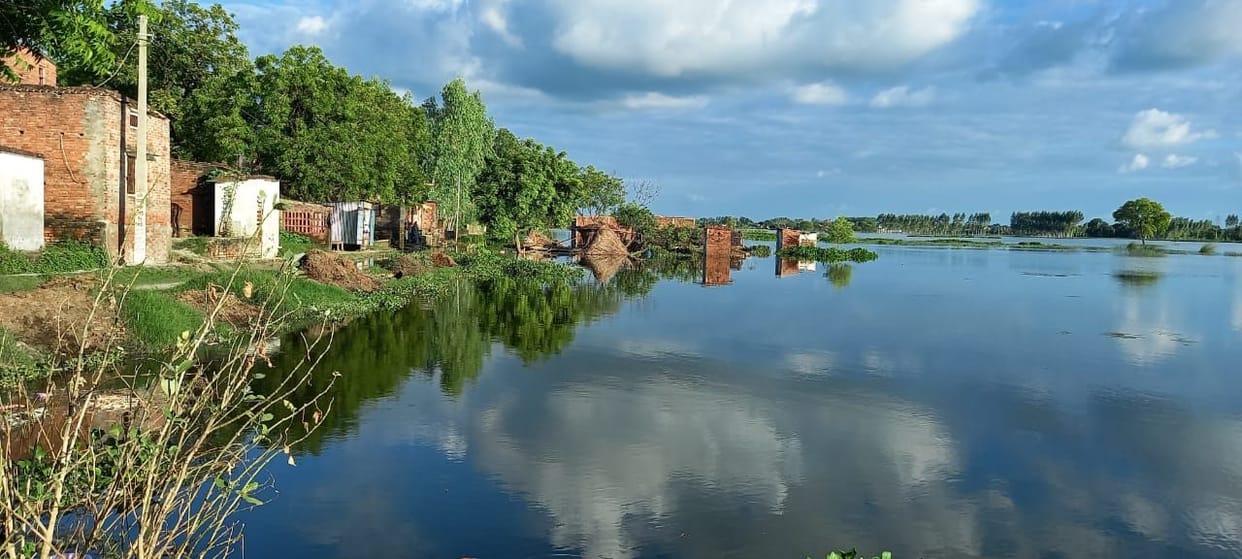 Continuation of the demolition of raw houses in the island transformed into islands in Devara