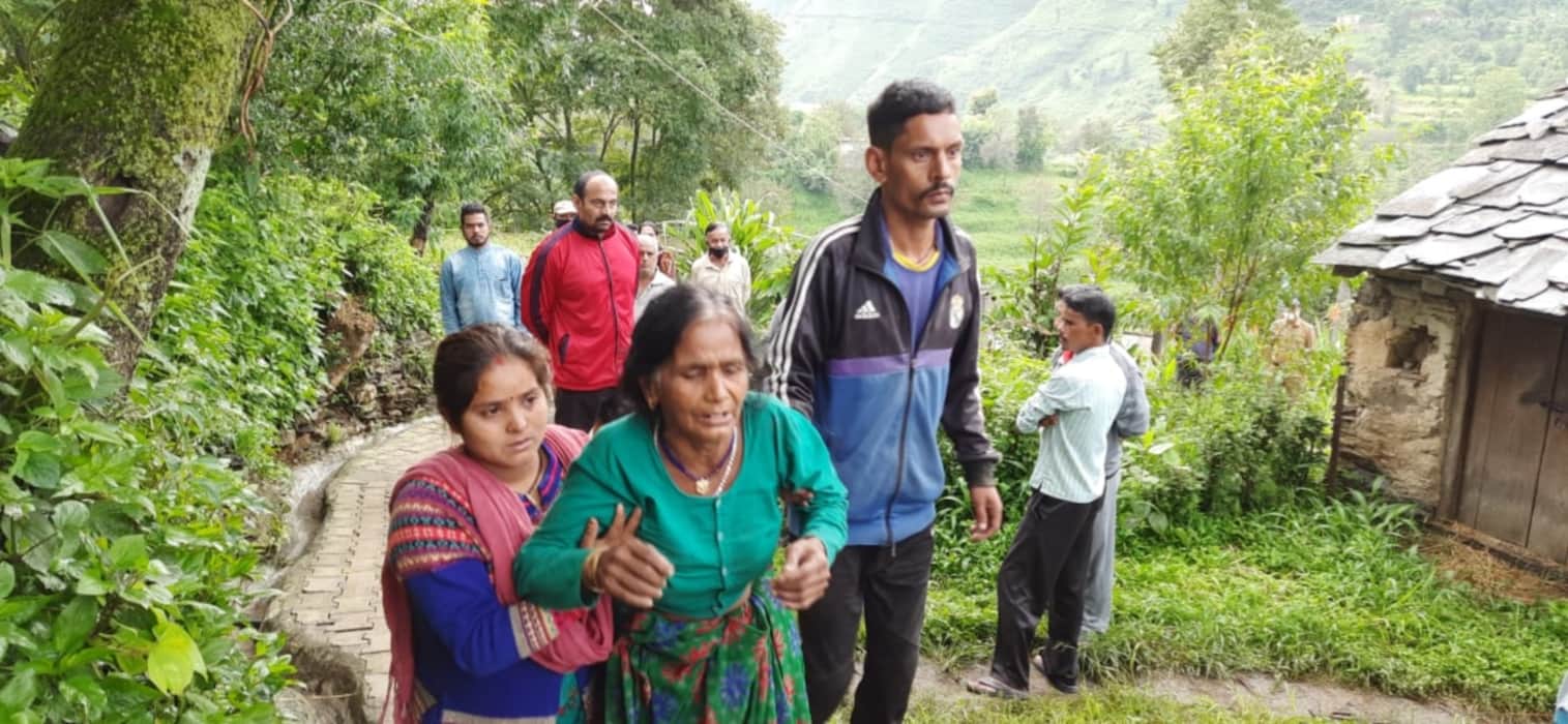 Uttarakhand Latest News Update in hindi : house collapse in pithoragarh, ground zero photos