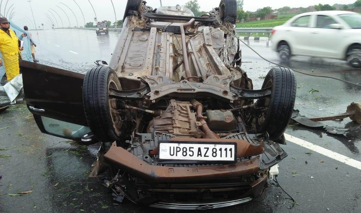 road, accident, father and son death, mathura