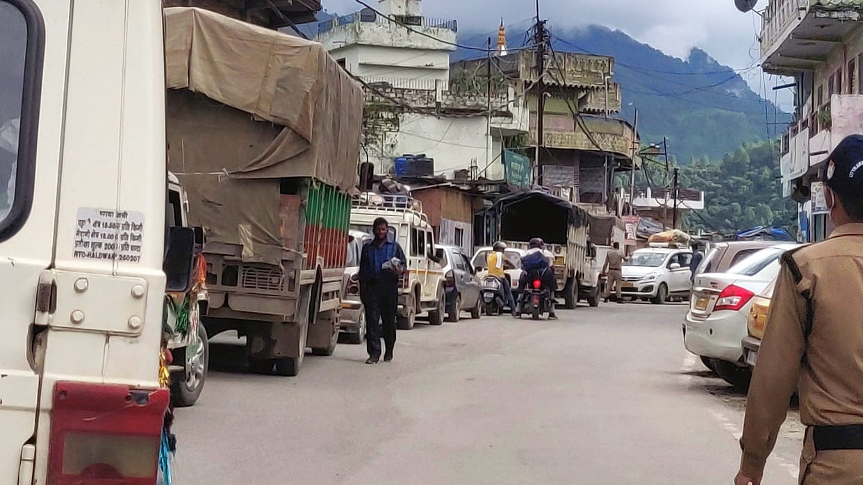 Pithoragarh Ghat Road closed for 17 hours