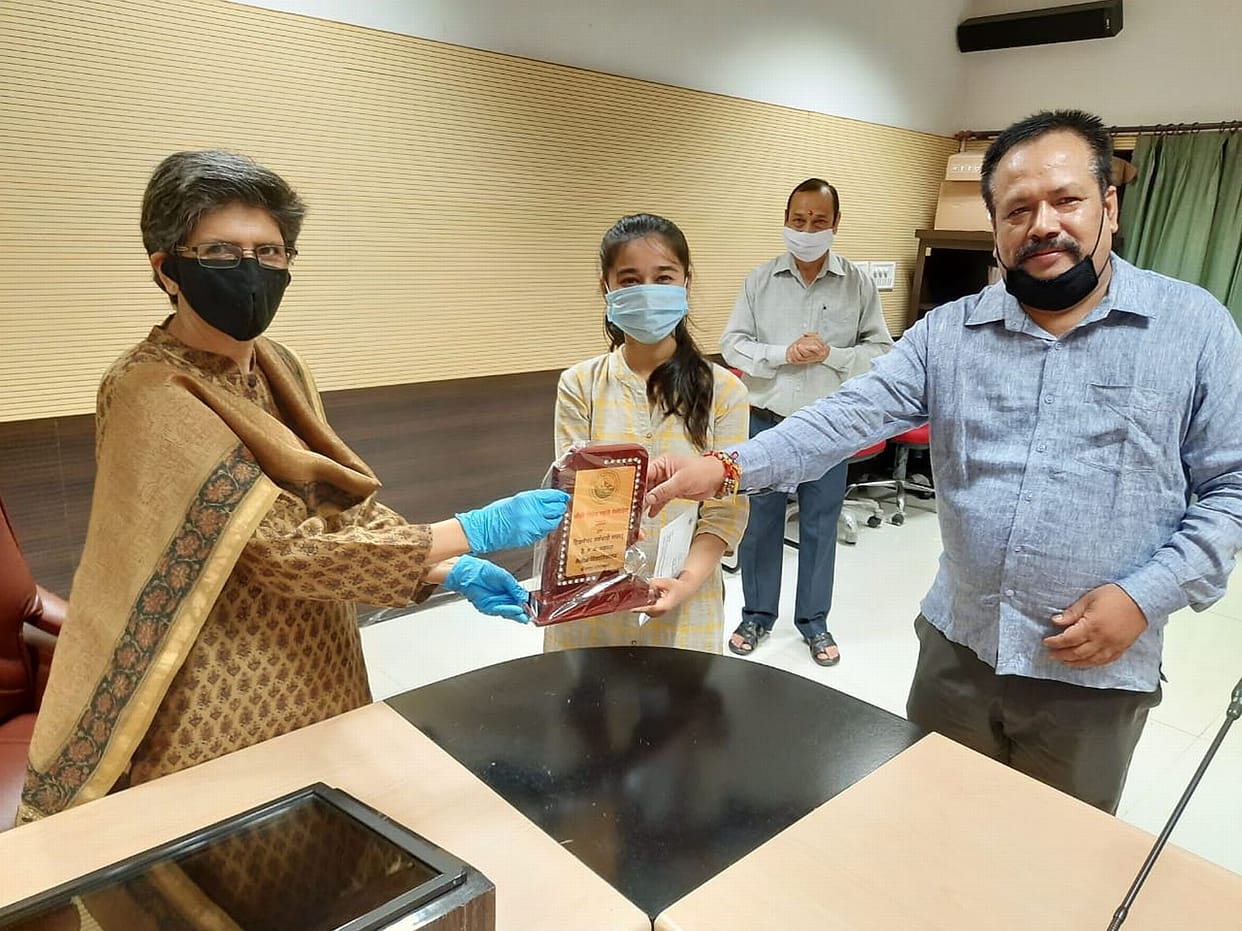 Priyal gets Kausi Smriti Fellowship