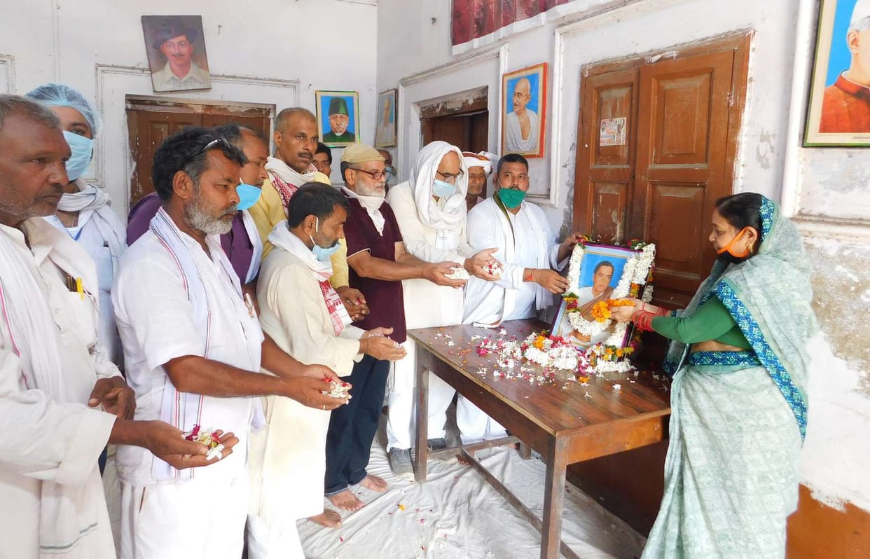 Former PM Rajiv Gandhi's birth anniversary celebrated with simplicity