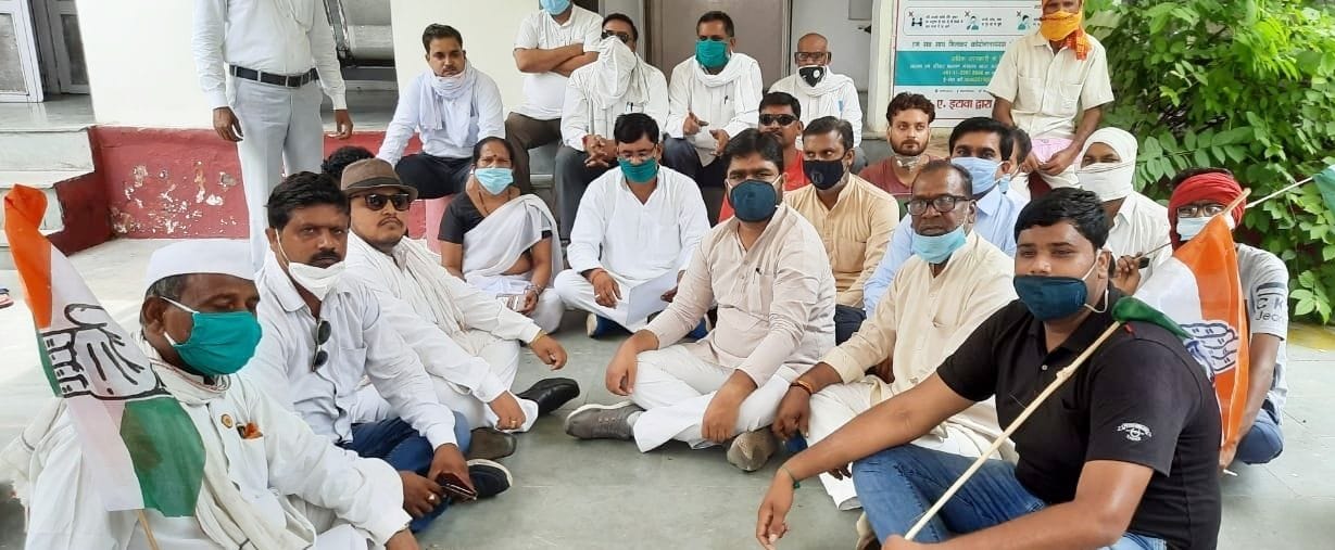 protest,etawah,etawah news