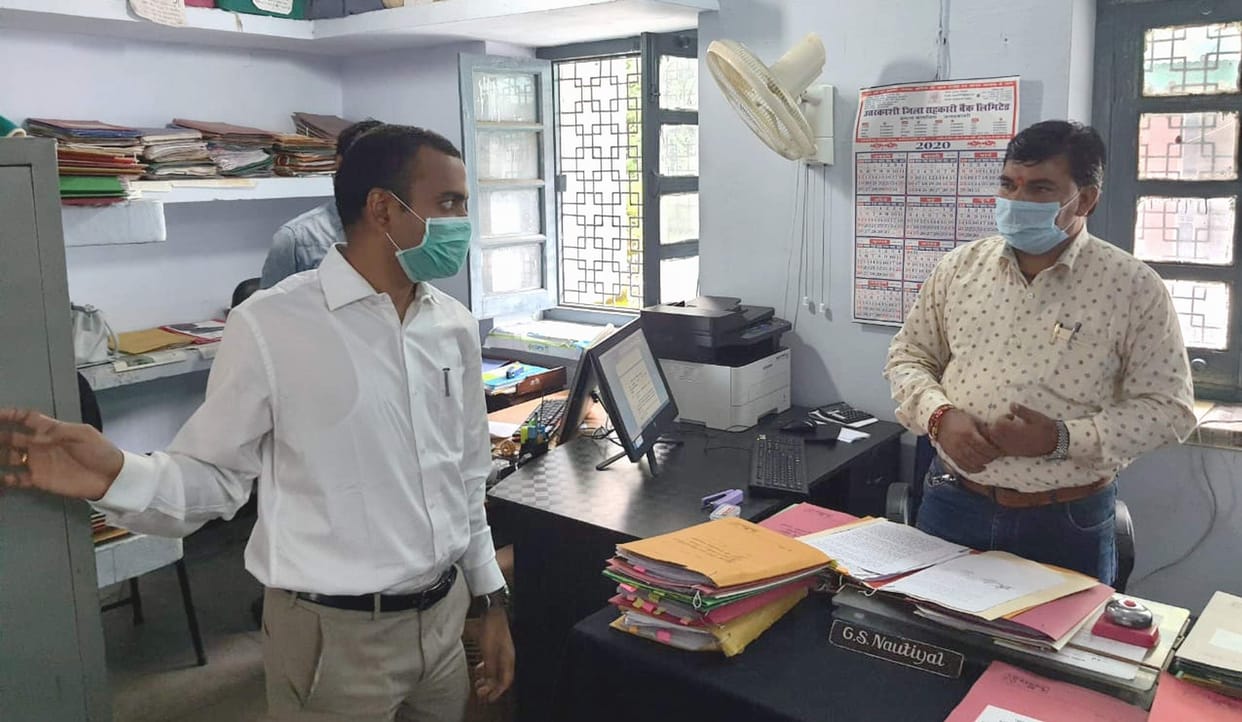 Uttarkashi DM Mayur Dixit inspected Collectorate