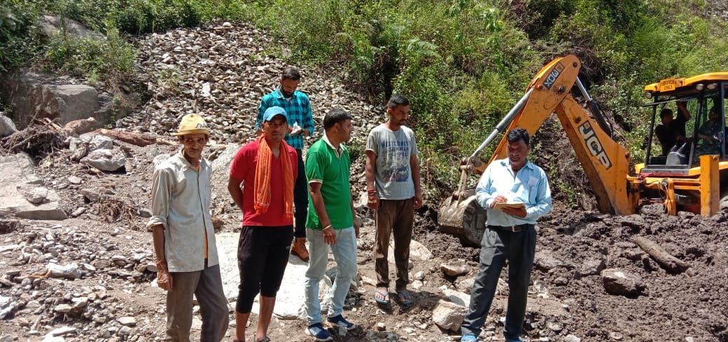 Aapada in Lohaghat