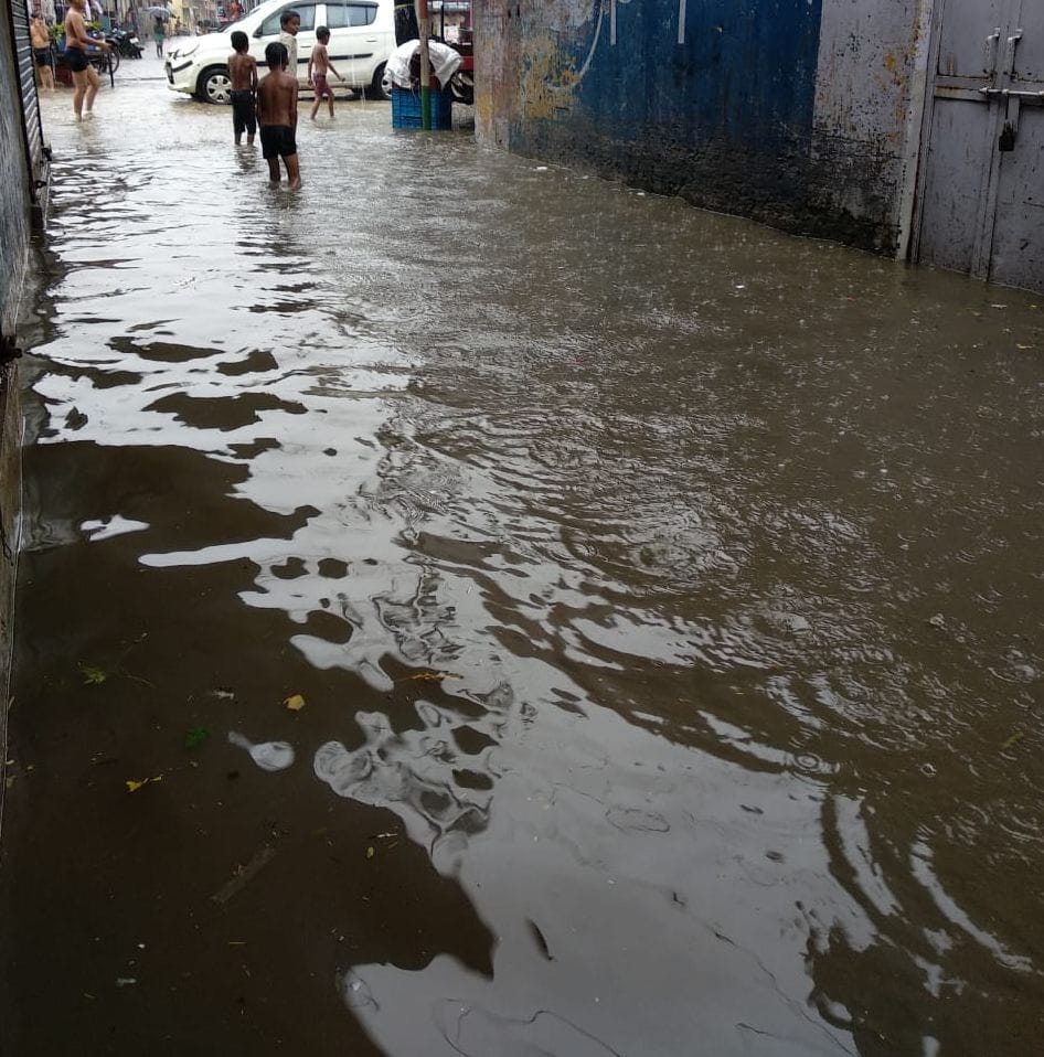 All gates of barrage opened, water entered into villages