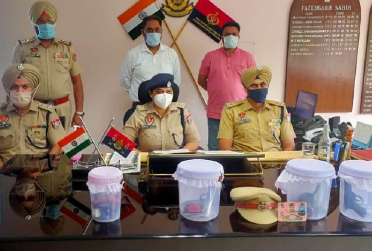 Person arrested with weapon in Fatehgarh Sahib of Punjab