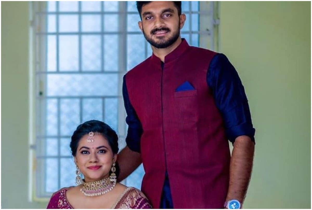 Team India Player Vijay Shankar Announces Engagement