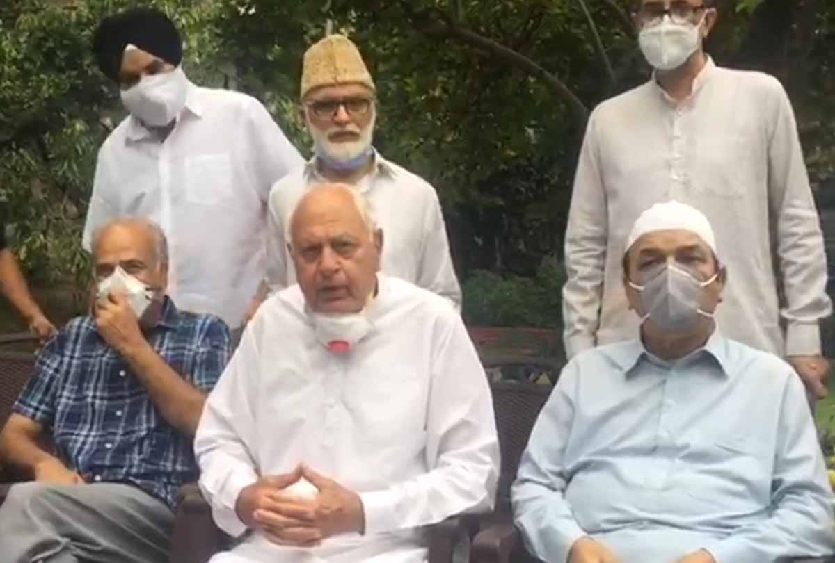 Farooq Abdullah reply to Pakistan We are not anyons puppets