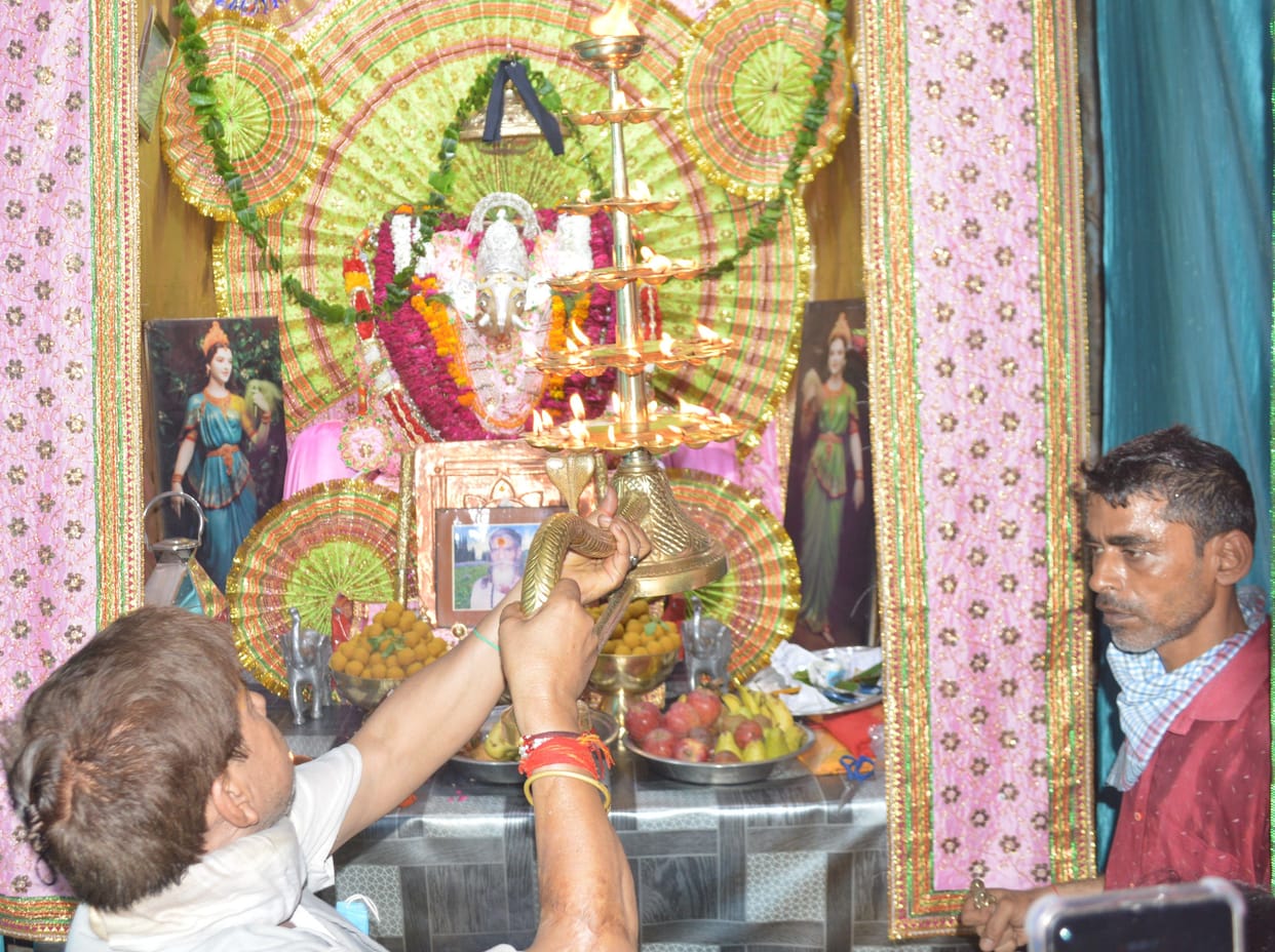 Hathras: Blessing of Gajanan on Ganesh Chaturthi, grand decorations in temples