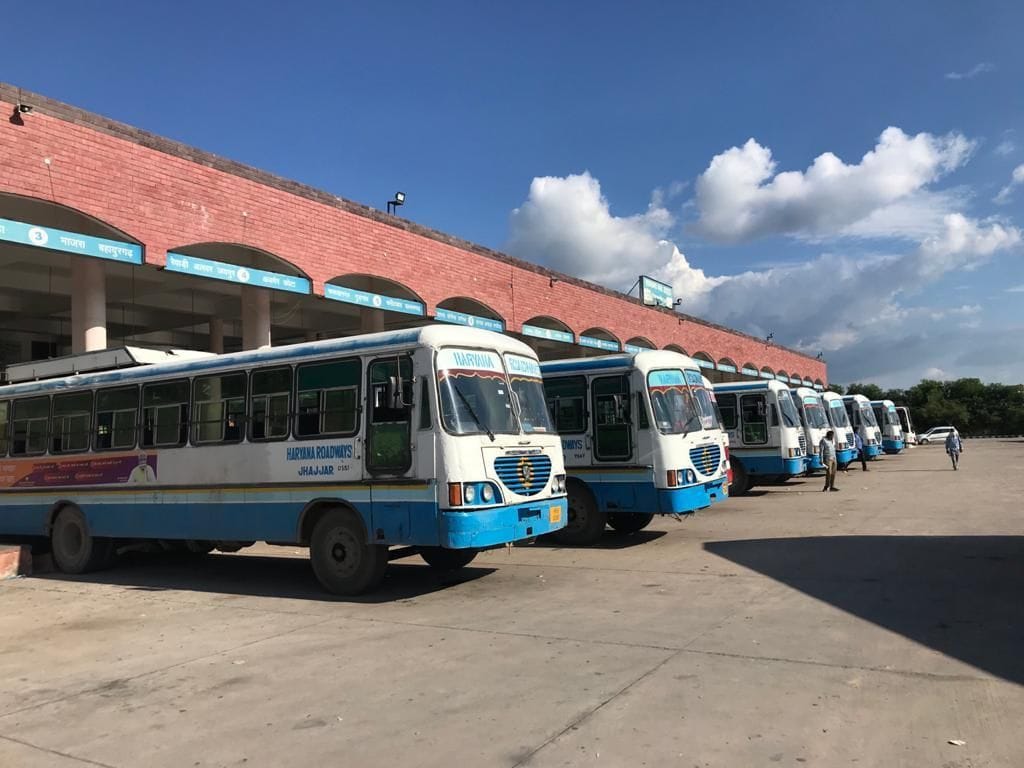 11 special buses to take PTI candidates.
