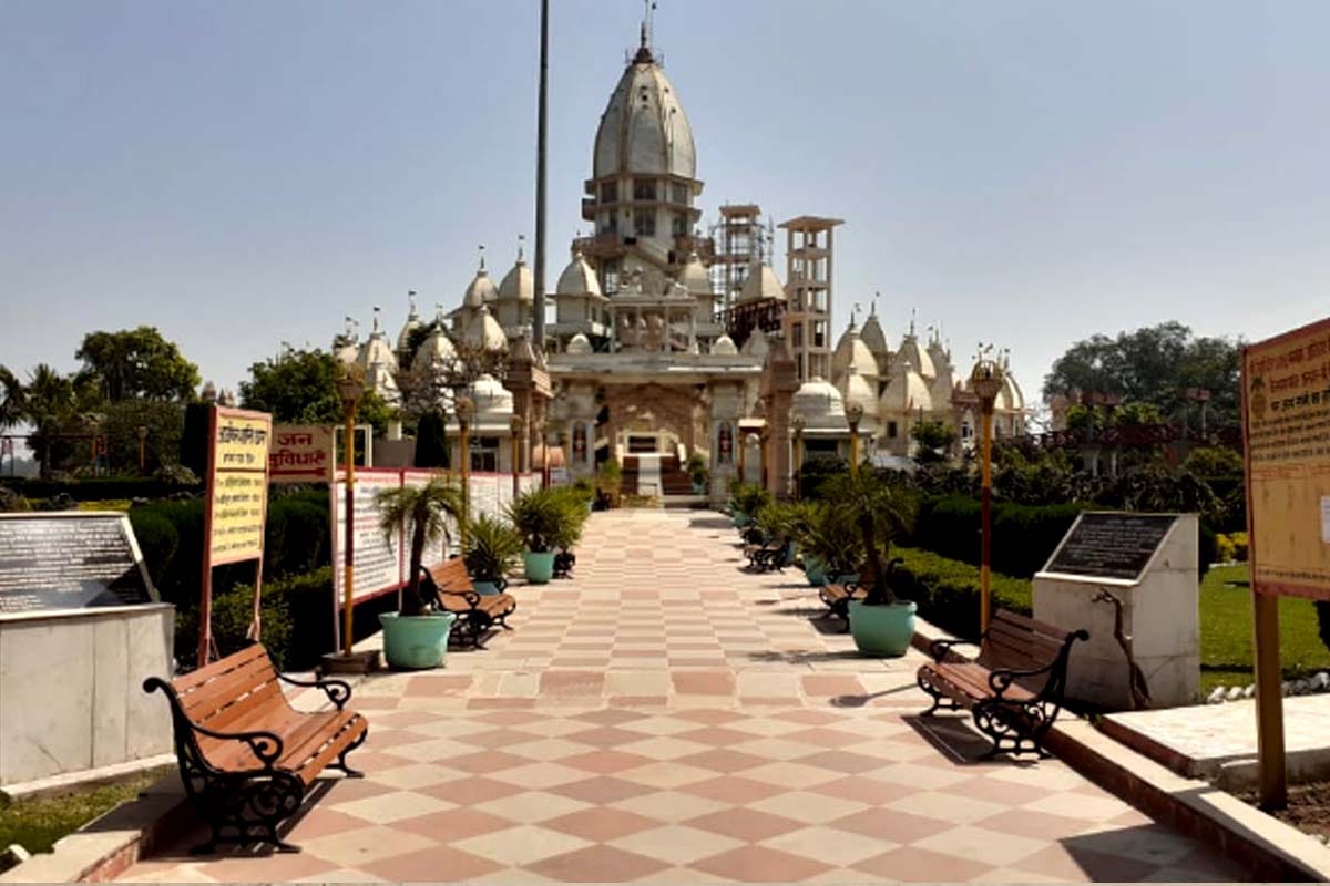razzle-dazzle did not returned in hastinapur the city of Mahabharata, silence at hotel dhabas, temples and shrines