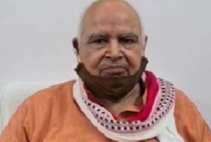 political personalities and officers are praising hindi hain hum