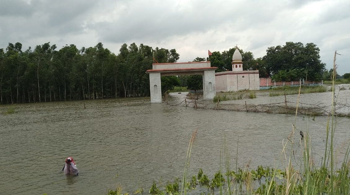Ganga's water level has crossed warning point, Sai also buries