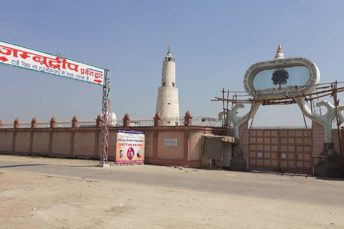 razzle-dazzle did not returned in hastinapur the city of Mahabharata, silence at hotel dhabas, temples and shrines
