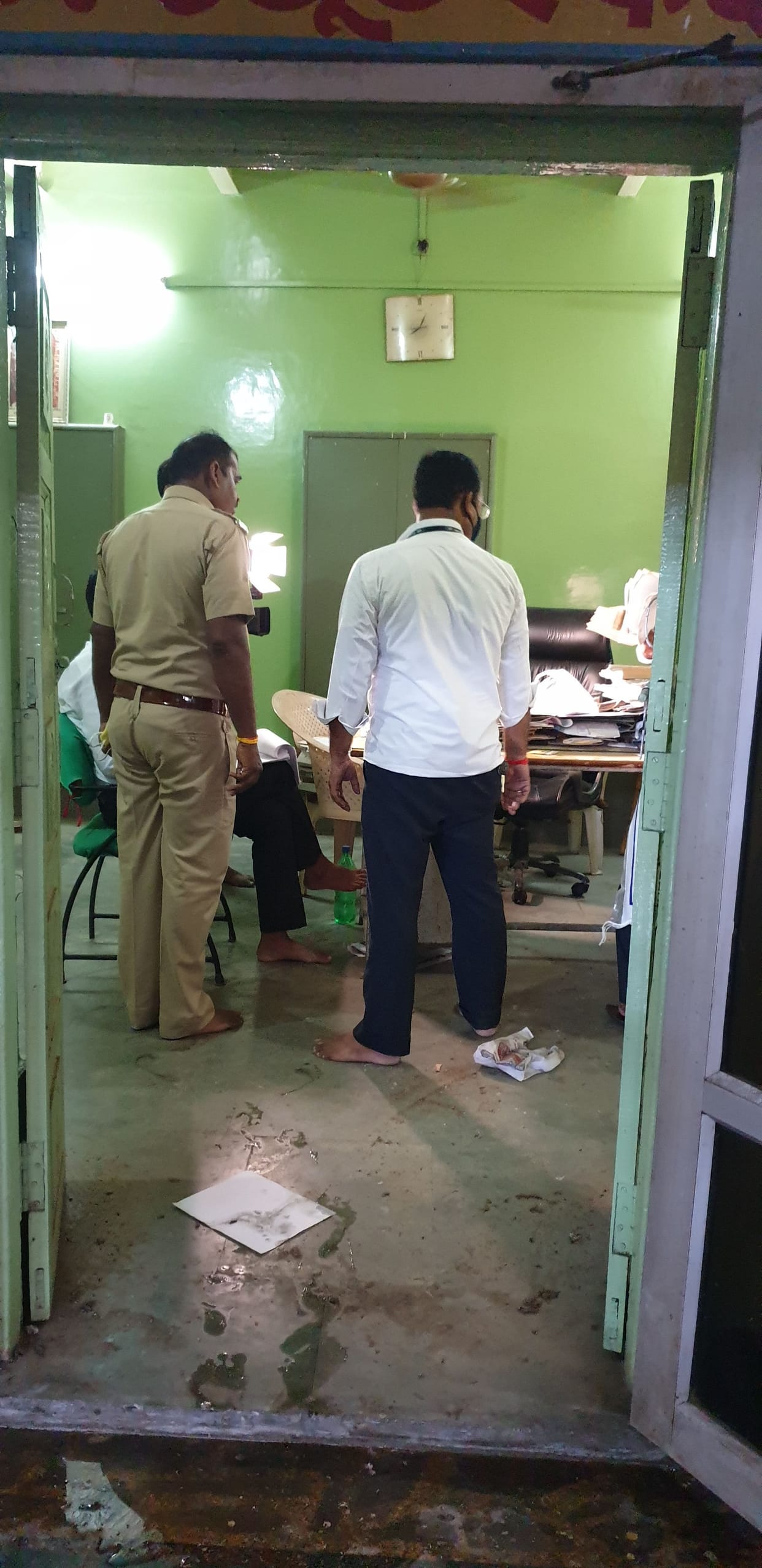 danghati, tempile, goverdhan, mathura, record room, open