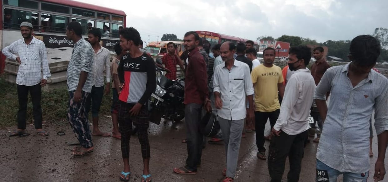 one died in accident in fatehpur