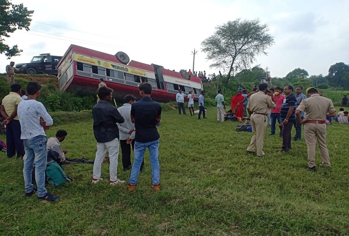 Roadways bus going from Jaunpur to Delhi overturned 52 passengers were aboard