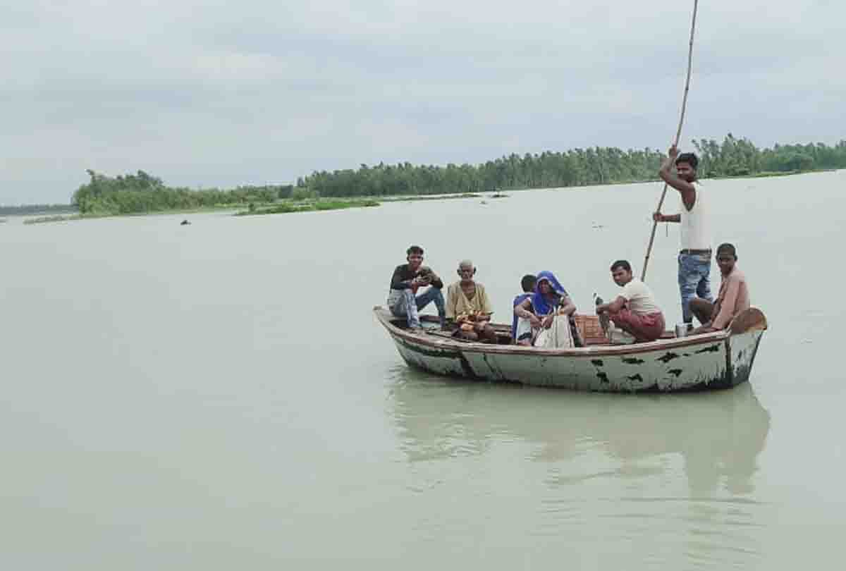 Ganga river water level increasing rapidly Flood situation critical