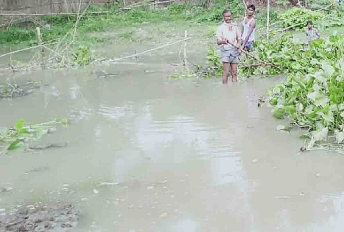 Ganga river water level increasing rapidly Flood situation critical