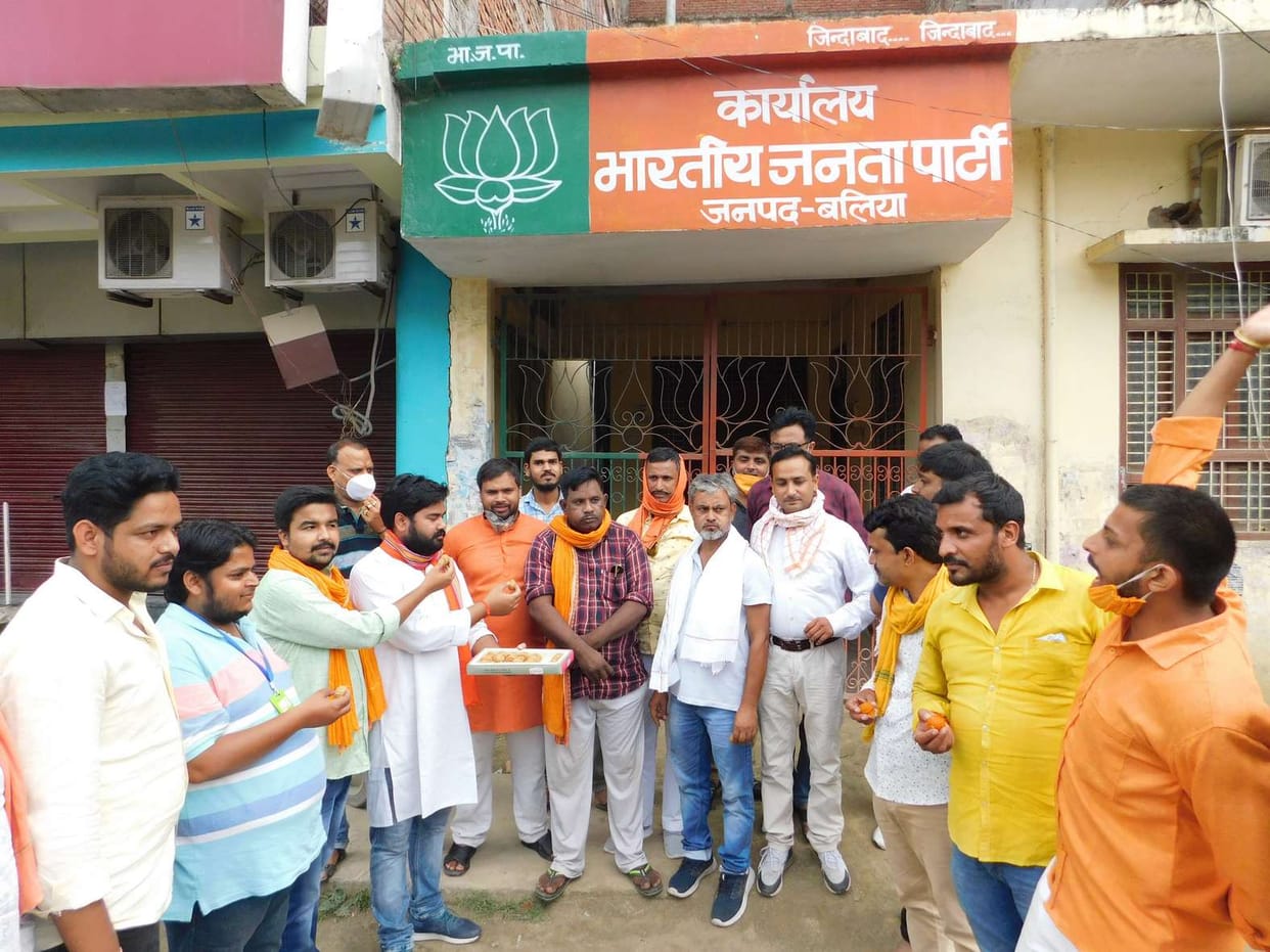 Dayashankar became BJP state vice-president, sweets distributed in happiness