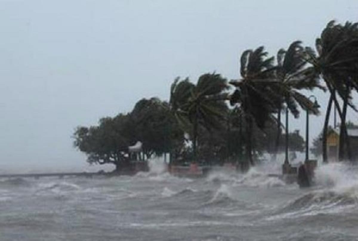 after destruction in Cuba Marco and Laura storm reached America