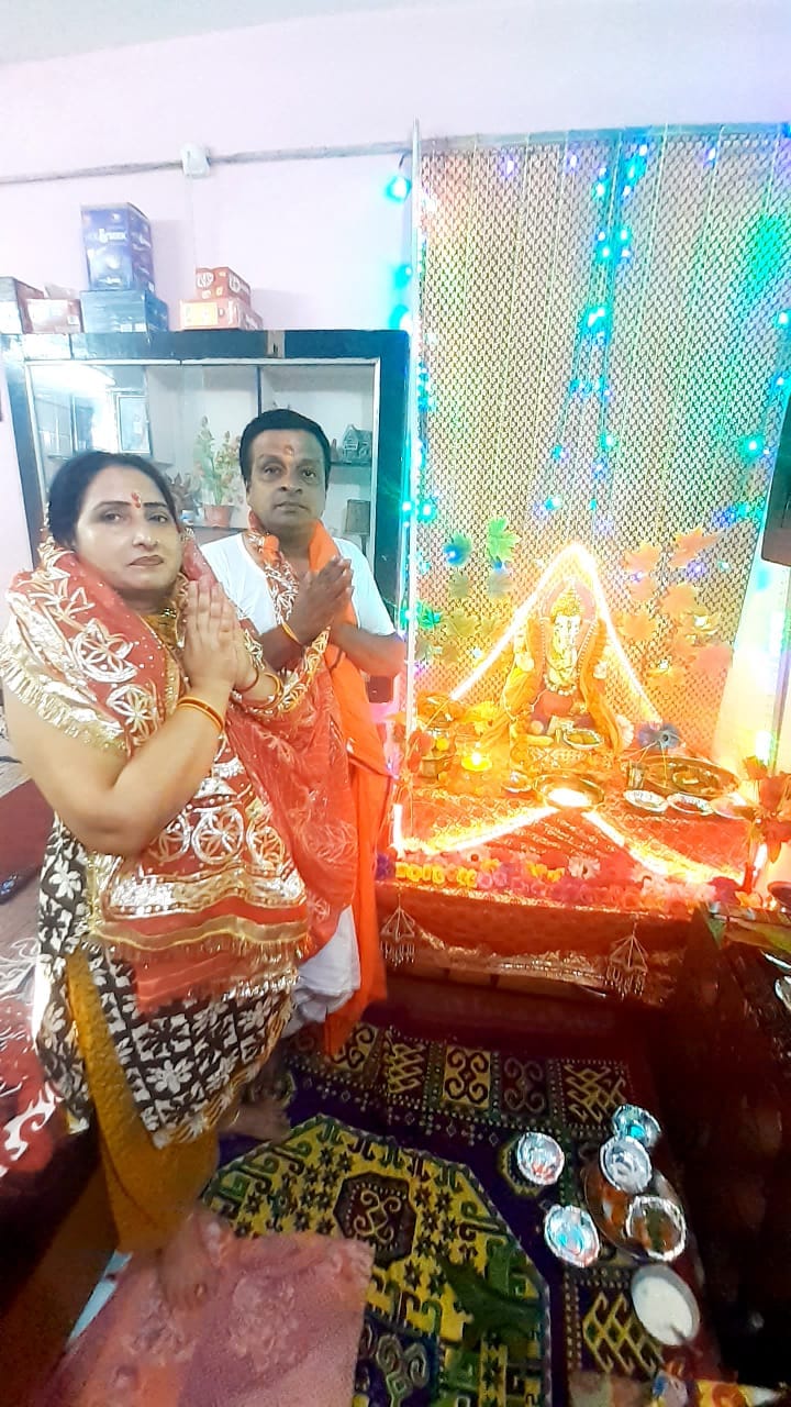 Gajanan attended homes, duly worshiped