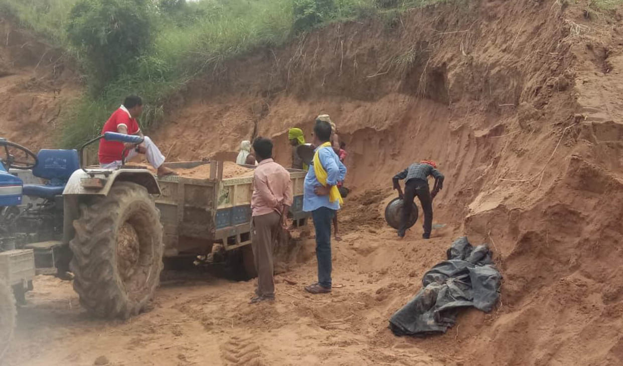 Illegal mining of sand happening in Paddev's dunes