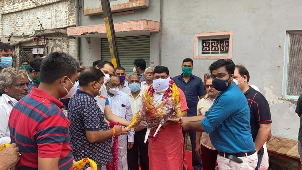 Hathras: Municipal head welcomed on cleanliness survey