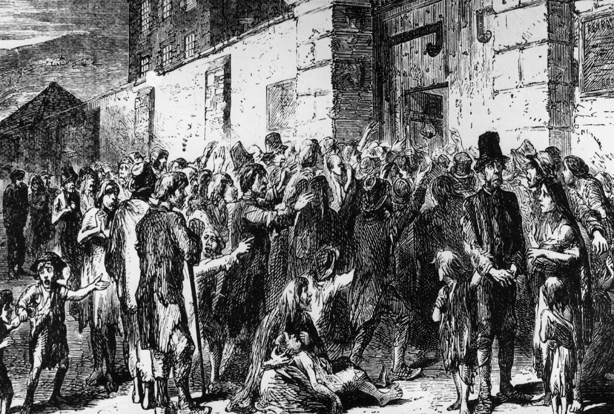 great famine ireland where millions of people died due to potato