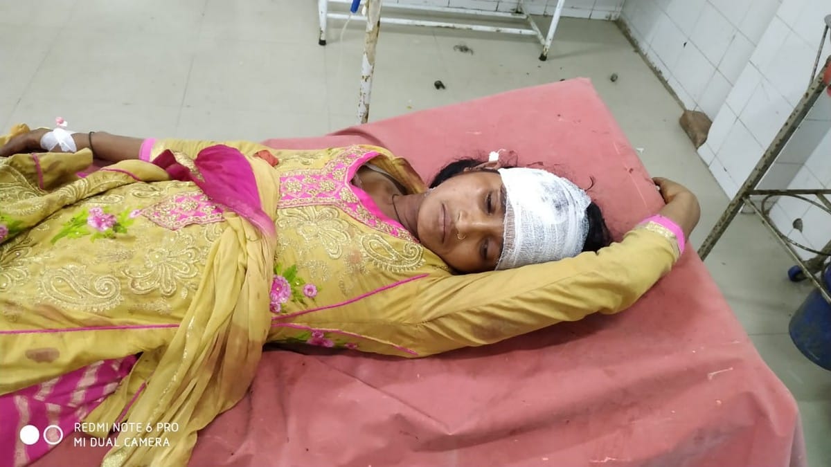 Three People died including two real brother and many injured in two side clash over land dispute in jaunpur up