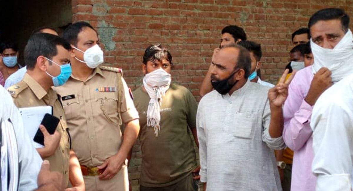 Muzaffarnagar: dead man's body found in wood