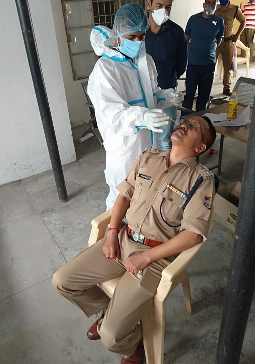 92 people including 14 policemen in the district, Corona positive