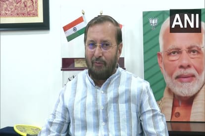केंद्रीय सूचना और प्रसारण मंत्री प्रकाश जावड़ेकर
