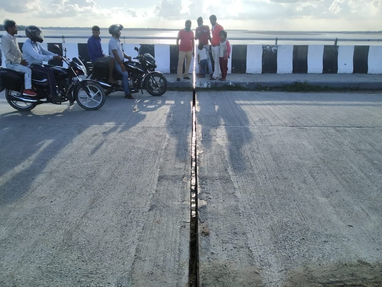Rift near pillar four of Dhemwa bridge