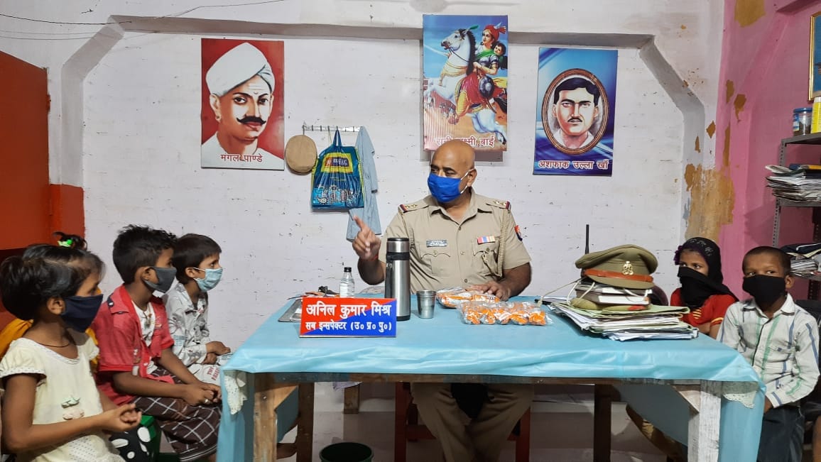 Varanasi: Police Uncle narrates the story of the immortal martyrs revolutionaries