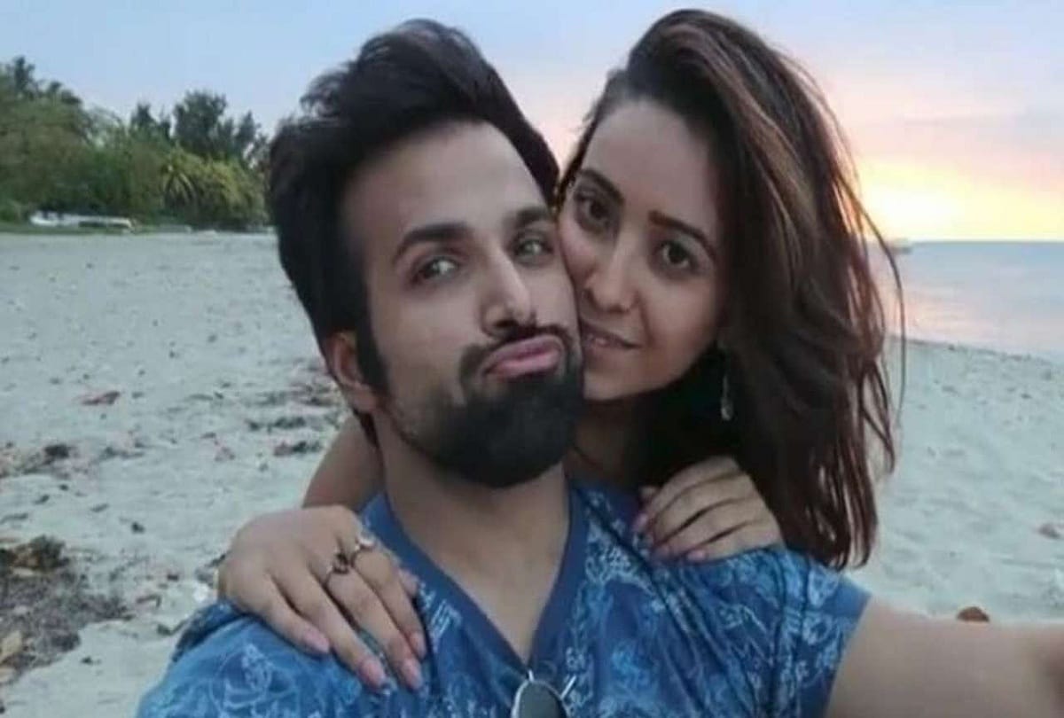 rithvik dhanjani ex girlfriend asha negi birthday: rithvik dhanjani shared romantic post for actress and ex girlfriend asha negi on her birthday