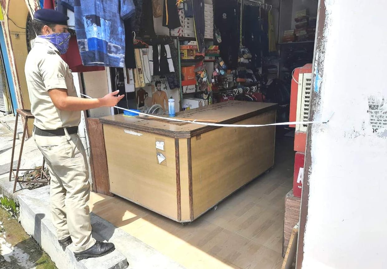Rope must be tied outside the shop